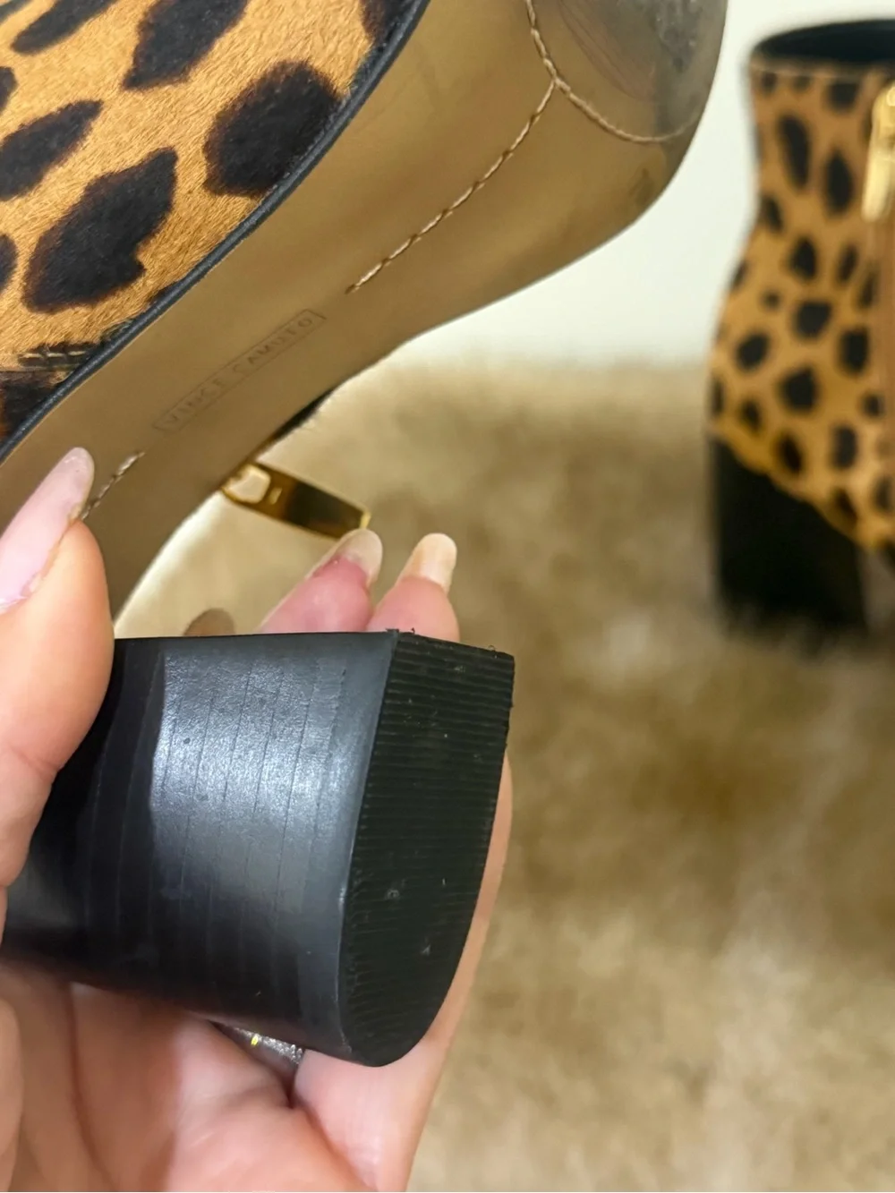 Vince Camuto vince camuto